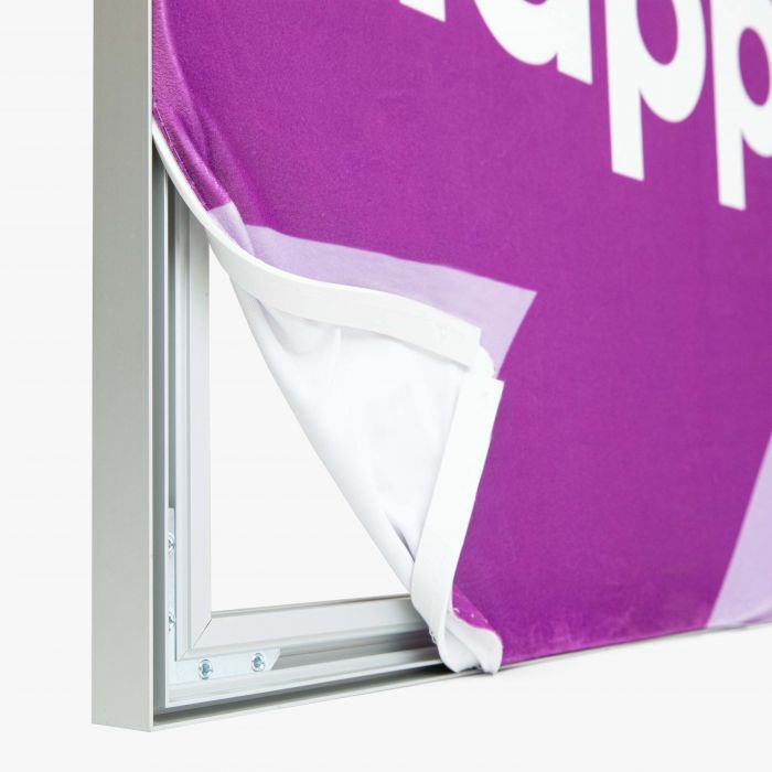 Peesdoek strak gespannen in aluminium frame